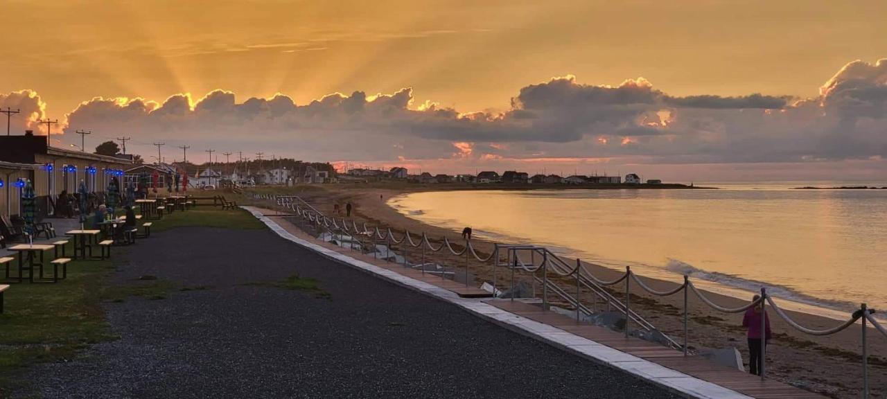 Manoir Sur Mer Sainte Anne des Monts Luaran gambar